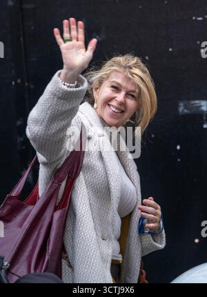 London, Großbritannien. Oktober 2025. Moderatoren bei Global Radio London UK Kate Garraway Credit: Ian Davidson/Alamy Live News Stockfoto