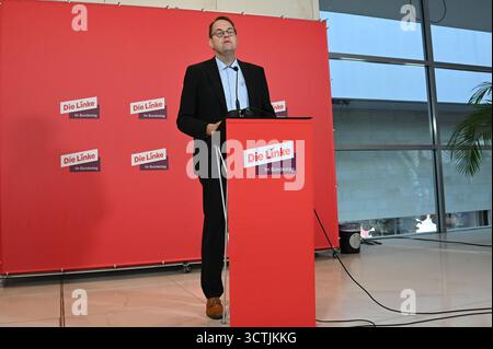 Berlin, Deutschland. Oktober 2025. Sören Pellmann, Fraktionsvorsitzender der Linke im Bundestag, spricht vor einer Fraktionssitzung. Quelle: Niklas Graeber/dpa/Alamy Live News Stockfoto