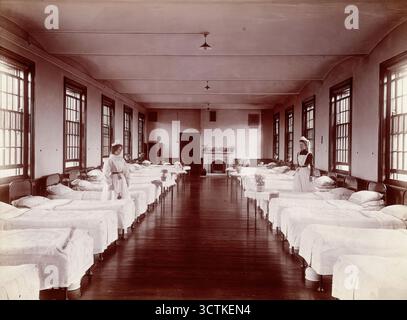 Claybury Asylum, Woodford, Essex: A Dormitory, (1893?) Stockfoto