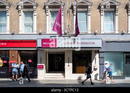 London, Großbritannien 10. Juli 2025 Eintritt zum Mercure Hotel in der Paddington Street Stockfoto
