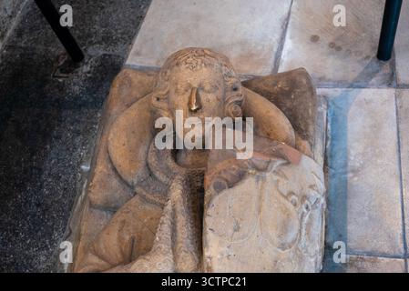 London, Großbritannien 10. Juli 2025 Gräber oder Gräber von Adligen in der historischen Temple Church Stockfoto