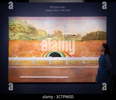 Christie's, London, Großbritannien. Oktober 2025. Der 20./21. Jahrhundert London Evening Sale findet am 15. Oktober statt. Zu den Höhepunkten zählen: Peter Doig (* 1959), Country Rock, 1998-99, geschätzte £ 7.000.000 - 10.000.000. Quelle: Malcolm Park/Alamy Live News Stockfoto