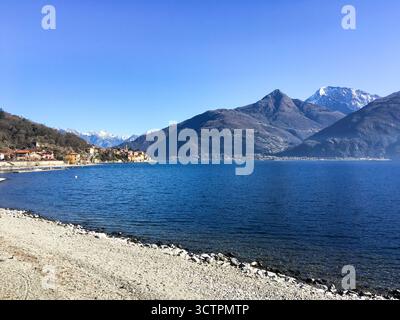 San Siro di Santa Maria Rezzonico - Italia: Wunderschöne Stadt am Comer See. Stockfoto