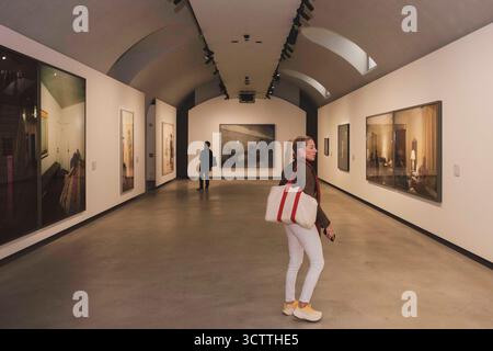 Torino, Italien. Oktober 2025. Anteprima stampa della mostra'Jeff Wall. Photos' Presso le Gallerie d'Italia. Torino, Italia - Mercoledì, 8 Ottobre 2025 - Cronaca - ( Foto Andrea Alfano/LaPresse ) Pressevorschau von "Jeff Wall". Fotoausstellung in der Gallerie d'Italia. Turin, Italien - Mittwoch, 8. Oktober 2025 - News - ( Foto Andrea Alfano/LaPresse ) Credit: LaPresse/Alamy Live News Stockfoto