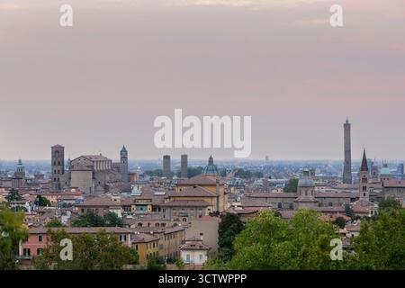 Berühmte Altstadt von Bologna in italien - Foto Stockfoto