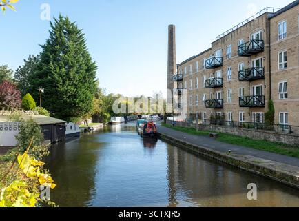 Leeds und Liverpool Canal an Skipton, North Yorkshire, England, UK. Stockfoto