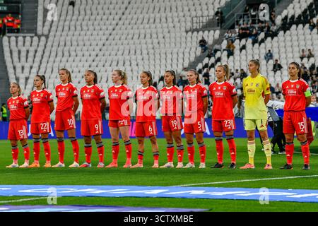 Turin, Italien. Oktober 2025. Die Spieler von Benfica, die während des Spiels der UEFA Women's Champions League 2025/26 zwischen Juventus FC und SL Benfica im Juventus Stadion zu sehen waren. Endpunktzahl: Juventus 2:1 Benfica. Quelle: SOPA Images Limited/Alamy Live News Stockfoto