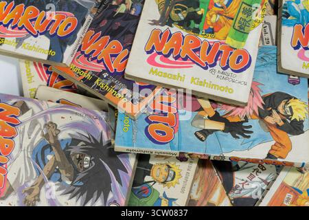 Kalimantan Selatan, Indonesien, 10 26 2023: Stack of Naruto Manga or Japanese Comic Collections Stockfoto