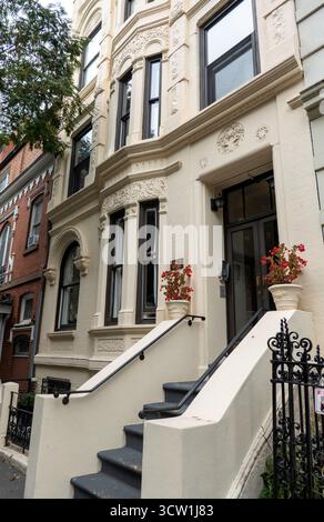 Die East 19th Street liegt im Gramercy Park Historic District von New York City, USA 2025 Stockfoto
