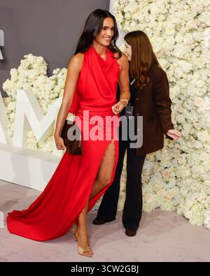 London, Großbritannien. Oktober 2025. Isabela Grutman besucht die Victoria Beckham World Premiere im Cineworld in Mayfair, London. Quelle: SOPA Images Limited/Alamy Live News Stockfoto