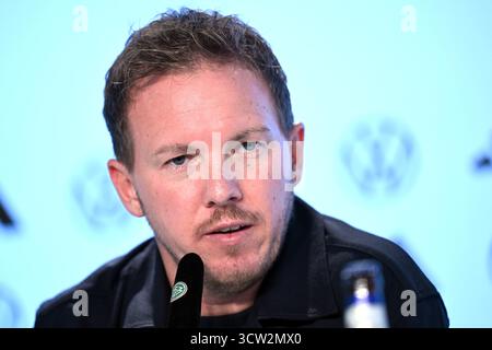 Herzogenaurach, Deutschland. Oktober 2025. Fußball: Nationalmannschaft, WM-Qualifikation, vor dem Spiel gegen Luxemburg (10.10.) beantwortet Nationaltrainer Julian Nagelsmann Fragen von Journalisten. Quelle: Federico Gambarini/dpa/Alamy Live News Stockfoto
