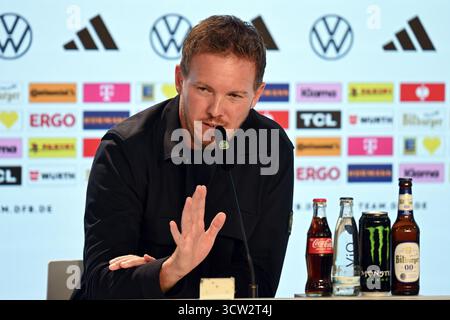 Herzogenaurach, Deutschland. Oktober 2025. Fußball: Nationalmannschaft, WM-Qualifikation, vor dem Spiel gegen Luxemburg (10.10.) beantwortet Nationaltrainer Julian Nagelsmann Fragen von Journalisten. Quelle: Federico Gambarini/dpa/Alamy Live News Stockfoto