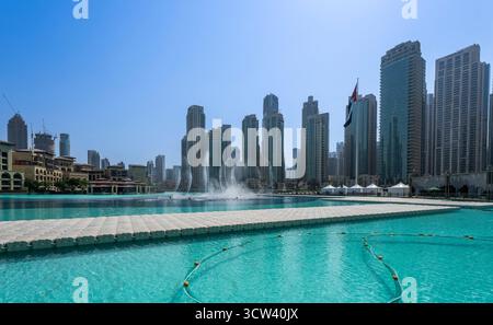 Dubai, VAE - 4. Oktober 2025: Zentrum von Dubai im Burj Khalifa. Stockfoto