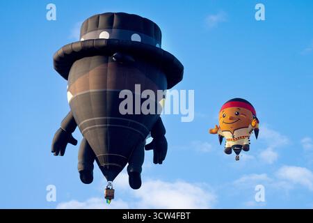 Albuquerque, USA. Oktober 2025 das Special Shapes Rodeo findet beim 53. Albuquerque Balloon Festival in Albuquerque, USA statt. Quelle: Mark Passmore/ Alamy Live News Stockfoto