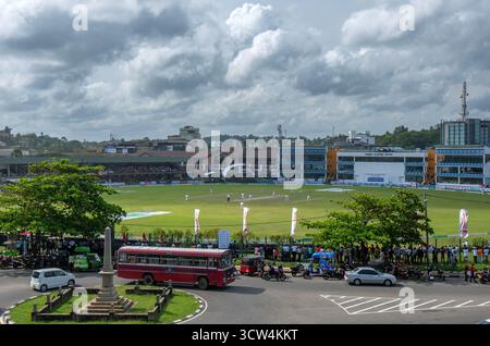 Ein Cricket-Testspiel findet auf dem Galle International Cricket Ground in Galle in Sri Lanka statt. Das Spiel findet zwischen Sri Lanka und Australien statt. Stockfoto