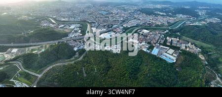 Shenzhen Longgang Pingdi Tiefenenergie Umweltschutz Longgang Energy Ecological Park Luftfotografie Stockfoto