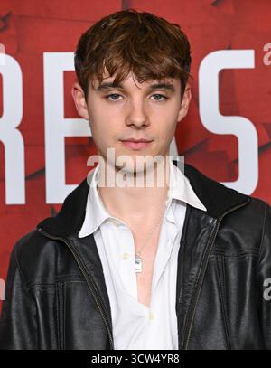 Los Angeles, USA. Oktober 2025. Ewan Horrocks kommt am 9. Oktober 2025 in Los Angeles, CA. © LISA OConnor/AFF-USA.com Credit: AFF/Alamy Live News zu „Truth & Verrat“ Special Screening bei AMC The Grove Stockfoto