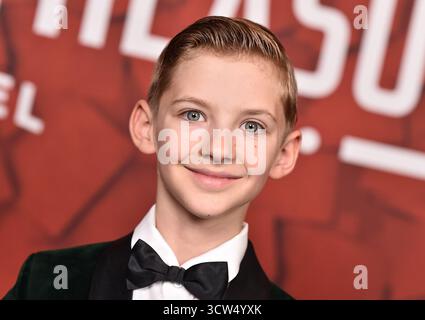 Los Angeles, USA. Oktober 2025. Aaron Zicman kam am 9. Oktober 2025 in Los Angeles, CA. © LISA OConnor/AFF-USA.com Credit: AFF/Alamy Live News zu „Truth & Verrat“ Special Screening bei AMC The Grove Stockfoto