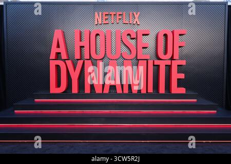 Hollywood, Usa. Oktober 2025. HOLLYWOOD, LOS ANGELES, KALIFORNIEN, USA - OKTOBER 09: A General View of Atmosphere bei der Los Angeles Special Screening von Netflix's A House of Dynamite am 9. Oktober 2025 im Egyptian Theatre Hollywood in Hollywood, Los Angeles, Kalifornien, USA. (Foto: Xavier Collin/Image Press Agency) Credit: Image Press Agency/Alamy Live News Stockfoto