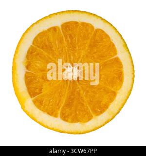 Makrobild von oben einer orangefarbenen Schicht mit Textur, Fruchtfleisch und saftiger natürlicher Farbe. Stockfoto