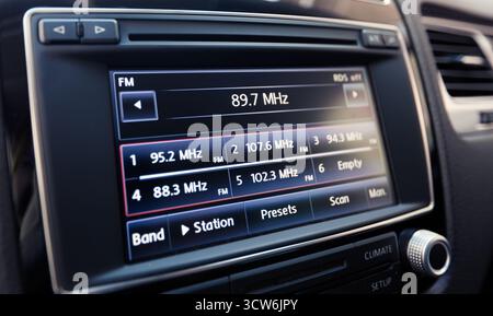 Smart Multimedia Touchscreen System für die Automobilindustrie Stockfoto