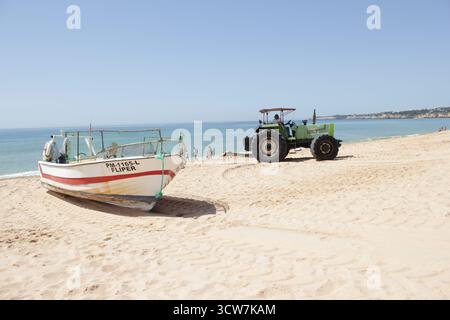 Armacao de Pera unterwegs, alleine spazieren an diesem wunderschönen Ort am Meer. Stockfoto