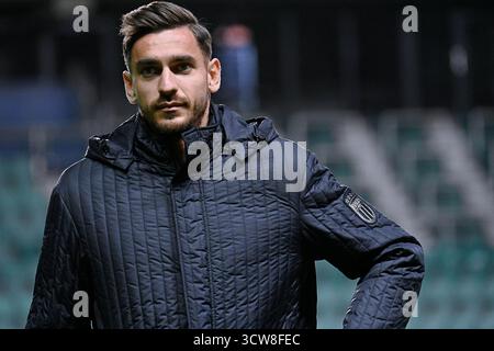 Tallin, Estland. Oktober 2025. Alex Meret (Italien) Spiel Tag 1 Spaziergang während Team Estland - Pressekonferenz, Spiel der FIFA-Weltmeisterschaft in Tallin, Estland, 10. Oktober 2025 Credit: Independent Photo Agency/Alamy Live News Stockfoto