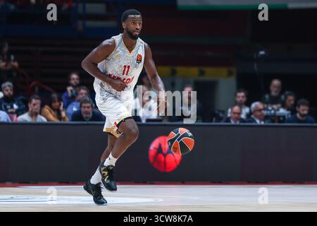 Mailand, Italien. Oktober 2025. Alpha Diallo #11 von AS Monaco in Aktion während des regulären Saisonspiels der Turkish Airlines EuroLeague 2025/26 in Runde 3 zwischen EA7 Emporio Armani Mailand und AS Monaco beim Unipol Forum in Mailand. Endergebnis EA7 Emporio Armani Mailand 79 | 82 AS Monaco Credit: dpa/Alamy Live News Stockfoto