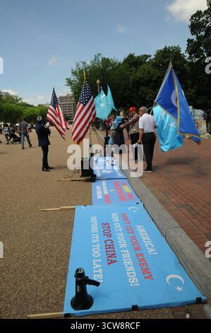 WASHINGTON D C/District of Columbia/USA./Turishtani -amerikanischer Stand im weißen Haus pennsylvania anvue in DC in portest gegen die Besetzung von Ost-turkistan durch China und chinas Massenmord im 21. Jahrhundert im okkuisierten Ost-Turlistan. 10 .Mai. 2019/ (Foto..Francis Dean / Deanpictures. Stockfoto