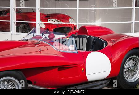 Ferrari's Concourse Sale Goodwood Revival Goodwood Motor Circuit, Chichester, West Sussex, PO18 0PH, Großbritannien Stockfoto