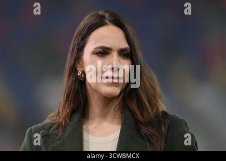 Sinsheim, Deutschland. Oktober 2025. Esther SEDLACZEK (ARD-Moderator), Einzelbild, zugeschnittenes Einzelmotiv, Porträt, Porträt, Hochformat. Internationales Fußballspiel, WM-Qualifikationsgruppe A Spieltag 7, Deutschland (DE) - Luxemburg (LU) 4-0 am 10. Oktober 2025, PreZero Arena Sinsheim. Quelle: dpa/Alamy Live News Stockfoto