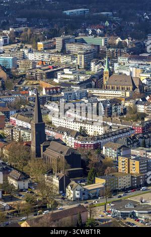 Aus der Vogelperspektive, Blick auf das Stadtzentrum, Pfarrkirche Herz Jesu, Prosperstraße, katholische Propstkirche St. Cyriakus, Kirchplatz, Stadtzentrum, Bottrop, Ruh Stockfoto