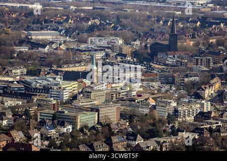 Aus der Vogelperspektive, Pfarrkirche Herz Jesu, Prosperstraße, katholische Propstkirche St. Cyriakus, Kirchplatz, Stadtzentrum, Einkaufszentrum City, Bottrop Stockfoto