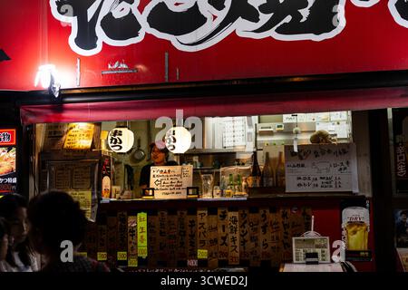 Osaka, Japan - 21. Juli 2025 : Straßenrestaurant Stockfoto