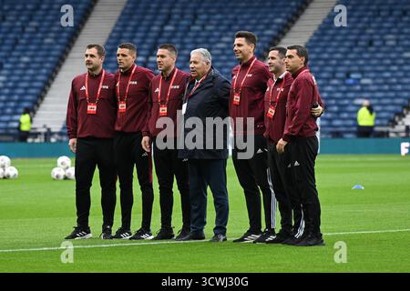 Glasgow, Großbritannien. Oktober 2025. GLASGOW, SCHOTTLAND - 12. OKTOBER: FIFA-Beamte vor dem Qualifikationsspiel zur FIFA-Weltmeisterschaft 2026 zwischen Schottland und Weißrussland im Hampden Park am 12. Oktober 2025 in Glasgow, Schottland. (Quelle: Paul Byars/Alamy Live News Stockfoto