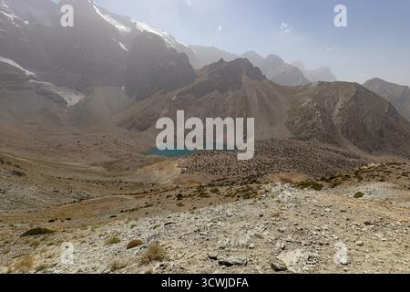 See- und Berglandschaft im Fann-Gebirge Pamir Alay Tadschikistan Stockfoto