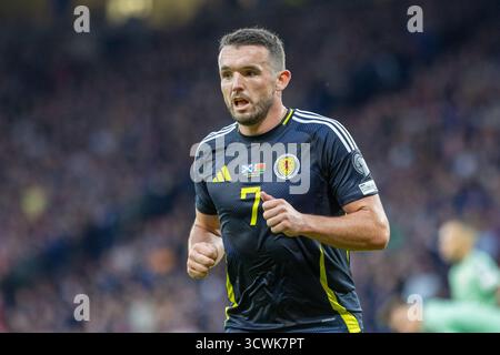 Glasgow, Großbritannien. Oktober 2025. Schottland spielte Weißrussland im Hampden Park, Glasgow, Großbritannien, in einer Europameisterschaft für die Weltmeisterschaft. Das Finale war Schottland mit 2:1, Weißrussland. Bild von John McGinn (S7) Credit: Findlay/Alamy Live News Stockfoto