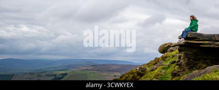 Familienspaziergänge im Peak District, einem Hochland in England am südlichen Ende der Pennines, Großbritannien Stockfoto