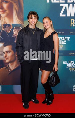 Fan Event - das Ungesagte Zwischen uns - Noah Miguel Oechsle Rodriguez und Lara Spengler beim Fan Screening des Kinofilms das Ungesagte Zwischen uns im Zoo Palast am 12.10.2025 in Berlin. *** Fan Event das Ungesagte Zwischen uns Noah Miguel Oechsle Rodriguez und Lara Spengler bei der Fanvorführung des Films das Ungesagte Zwischen uns im Zoo Palast am 12 10 2025 in Berlin Copyright: XEventpressxKochanx Stockfoto