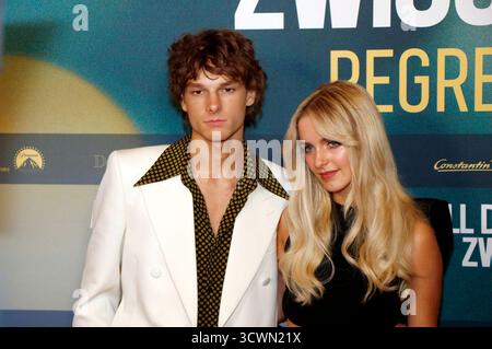 Mason Thames und McKenna Grace beim Special Screening zum Kinofilm All das Ungesagte zwischen uns - Bedauern Sie im Zoo Palast. Berlin, 12.10.2025 *** Mason Thames und McKenna Grace bei der Sondervorführung des Films All das Ungesagte zwischen uns Regretting You im Zoo Palast Berlin, 12 10 2025 Foto:XA.xBuggex/xFuturexImagex Regretting 5064 Stockfoto