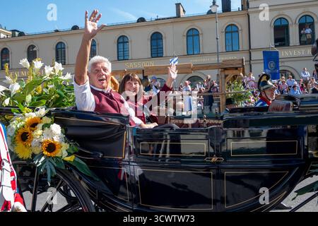 München, 190. Münchner Oktoberfest, Trachten -und Schuetzenzug, Festkutsche mit ob Dieter Reiter und Ehefrau Petra. *** München, 190 Münchner Oktoberfest, Trachten und Kostümparade, Festwagen mit Bürgermeister Dieter Reiter und seiner Frau Petra Stockfoto