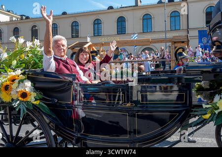 München, 190. Münchner Oktoberfest, Trachten -und Schuetzenzug, Festkutsche mit ob Dieter Reiter und Ehefrau Petra. *** München, 190 Münchner Oktoberfest, Trachten und Kostümparade, Festwagen mit Bürgermeister Dieter Reiter und seiner Frau Petra Stockfoto