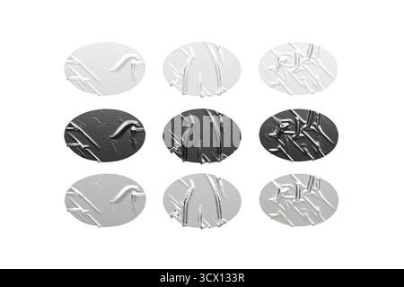 Leeres schwarzes, weißes, silberfarbenes ovales Klebeband mit zerknittertem Klebeband, isoliert, 3D-Rendering. Leerer industrieller faltiger Aufkleber, Draufsicht. CREA löschen Stockfoto