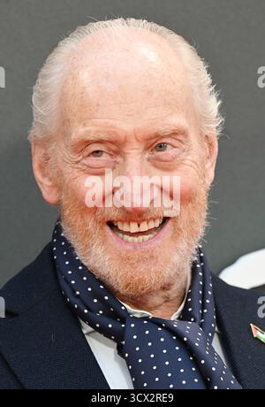 London, Großbritannien. Oktober 2025. Der britische Schauspieler Charles Dance besucht die Premiere von Frankenstein beim 69. BFI London Film Festival in London, England am Montag, den 13. Oktober 2025. Foto: Rune Hellestad/UPI Credit: UPI/Alamy Live News Stockfoto