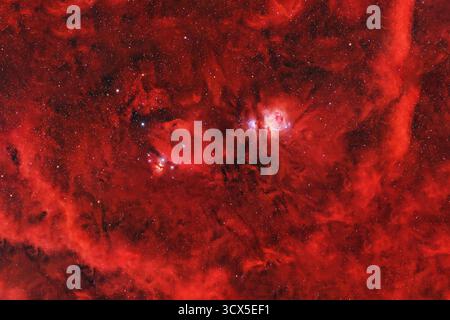 Schöne rote Galaxie. Elemente dieses Bildes, bereitgestellt von der NASA Stockfoto