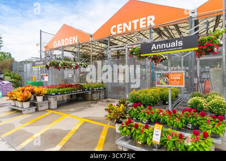 Home Depot Warehouse Garden Center, Außenansicht Des Ladens Am Beaver Creek, Apex, North Carolina Stockfoto