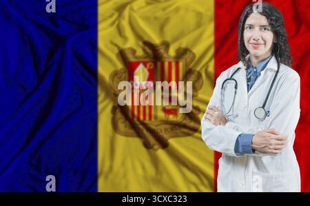 Andorranische Medizin und Gesundheitskonzept. Doktor Nahaufnahme vor Andorra Flaggenhintergrund Stockfoto
