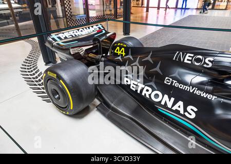 Formel-1-Rennwagen mit Hinterrad. London, UK, 4. Juli 2023 Stockfoto