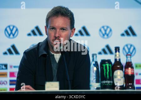 Deutschland. Oktober 2025. Fussball WM-Qualifikation Deutschland - Luxemburg am 10.10.2025 in der PreZero Arena in Sinsheim Julian Nagelsmann ( Nationaltrainer ) DFB-Vorschriften verbieten jede Verwendung von Fotografien als Bildsequenzen und/oder Quasi-Video. Foto: Revierfoto Credit: ddp Media GmbH/Alamy Live News Stockfoto