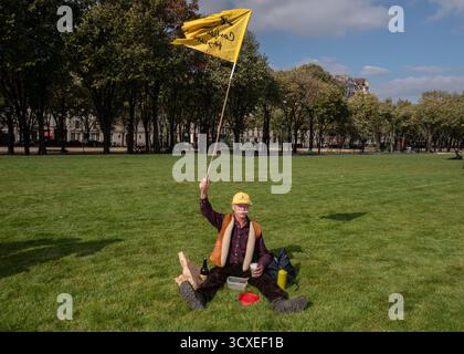 Saint Ouen, Paris, Frankreich. Oktober 2025. Der Bauernbund hat sich am Dienstag, den 14. Oktober, in Paris gegen das Abkommen zwischen der EU und dem Mercosur in Les Invalides in Paris ausgesprochen. (Kreditbild: © Sadak Souici/ZUMA Press Wire) NUR REDAKTIONELLE VERWENDUNG! Nicht für kommerzielle ZWECKE! Stockfoto